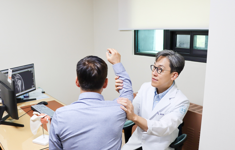 석회성건염 어깨 통증, 정확한 원인 파악 우선 [보건뉴스]