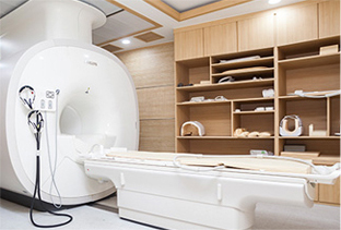 최첨단 의료기기 MRI